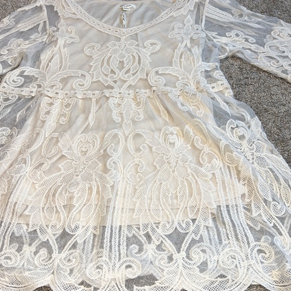 NWT Ultra Pink Lined Floral Mesh Tunic Ivory/Cream Size Medium - Picture 7 of 11